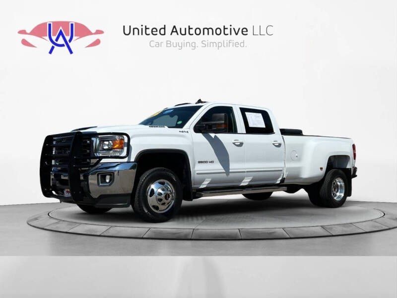 Vehicle image 4 of 39