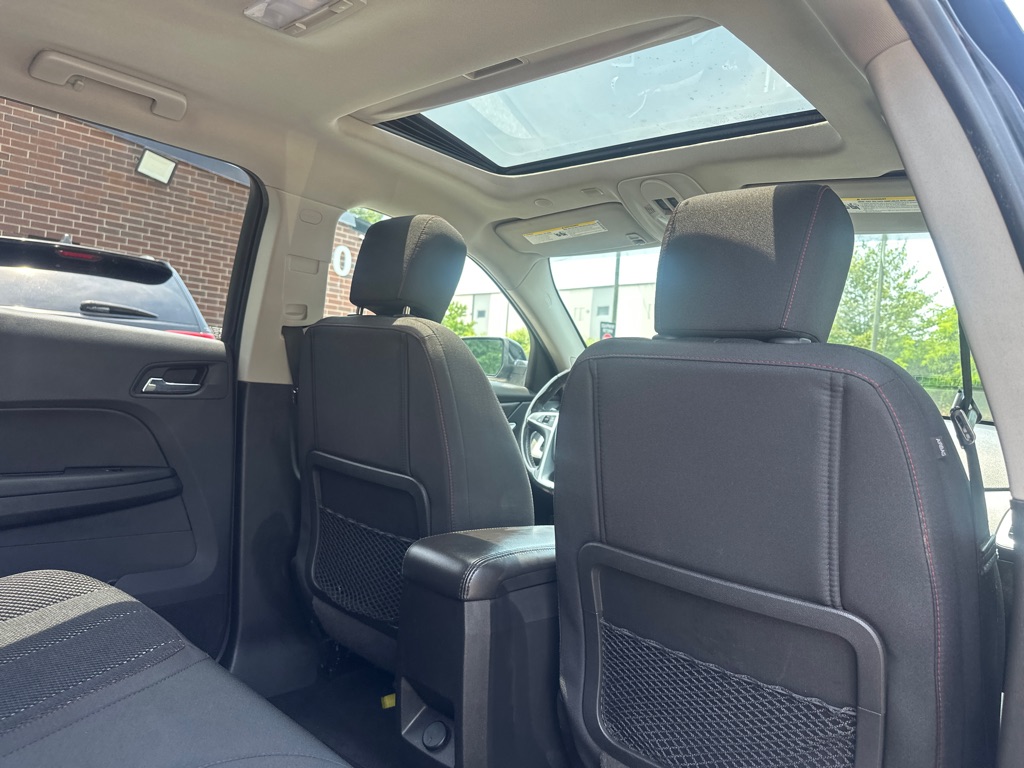 Vehicle image 12 of 40