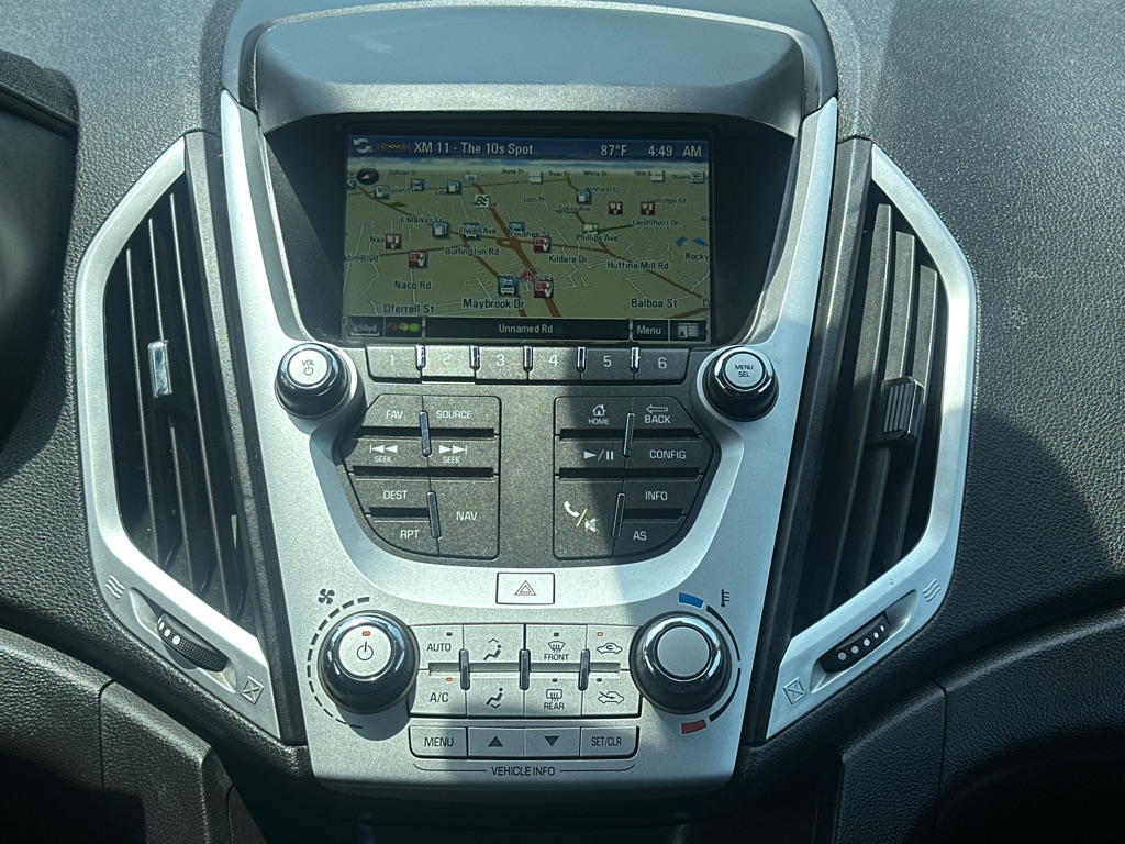 Vehicle image 32 of 40