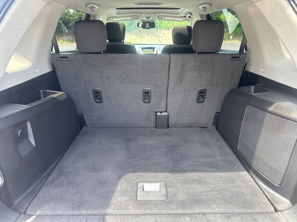 Vehicle image 10 of 40