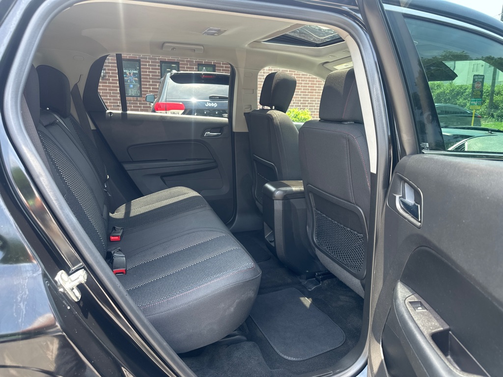 Vehicle image 15 of 40