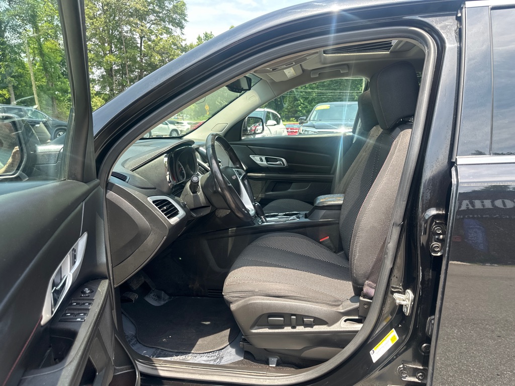 Vehicle image 37 of 40