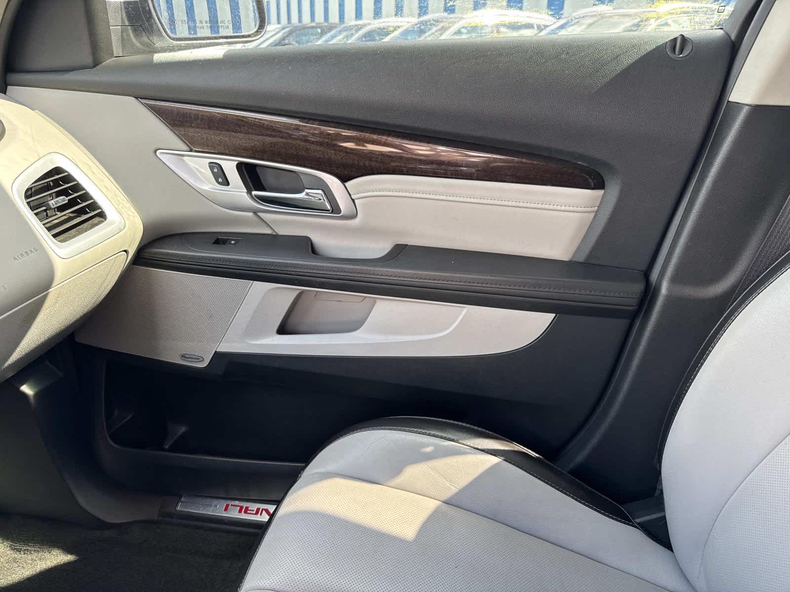 2017 GMC Terrain Denali Image 33 of 34