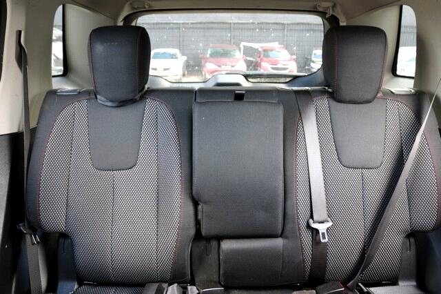 Vehicle image 12 of 19