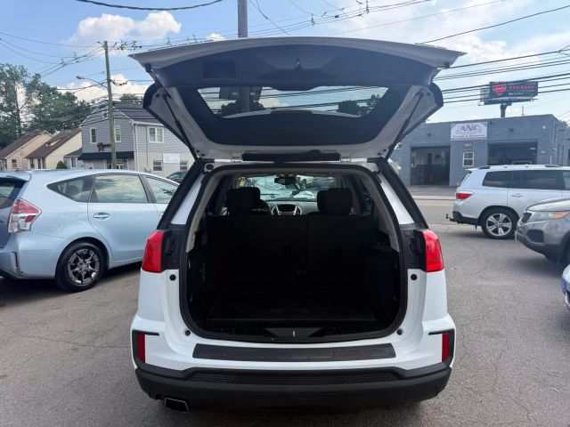 Vehicle image 12 of 32