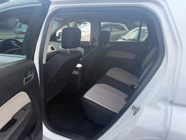 Vehicle image 14 of 32