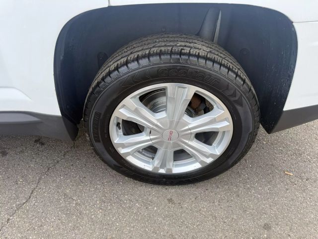 Vehicle image 11 of 32