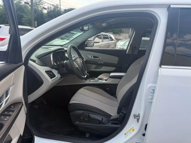 Vehicle image 25 of 32