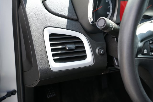 Vehicle image 17 of 27