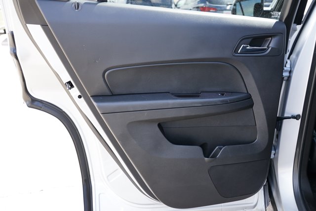 Vehicle image 19 of 27