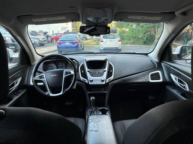 2017 GMC Terrain SLE Image 11 of 14