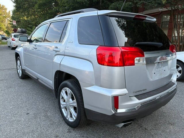 2017 GMC Terrain SLE Image 7 of 14