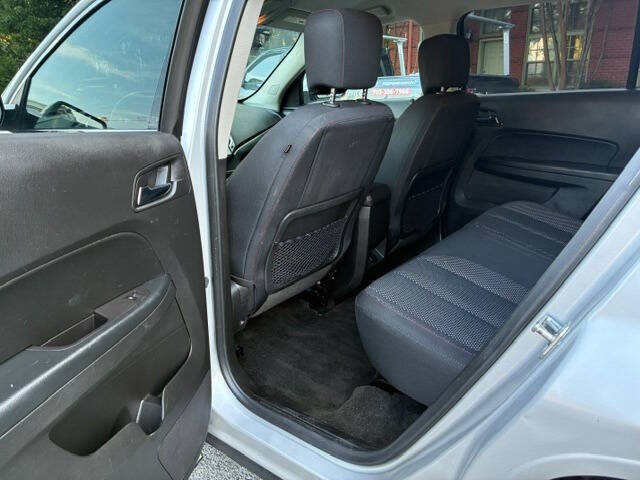 2017 GMC Terrain SLE Image 10 of 14