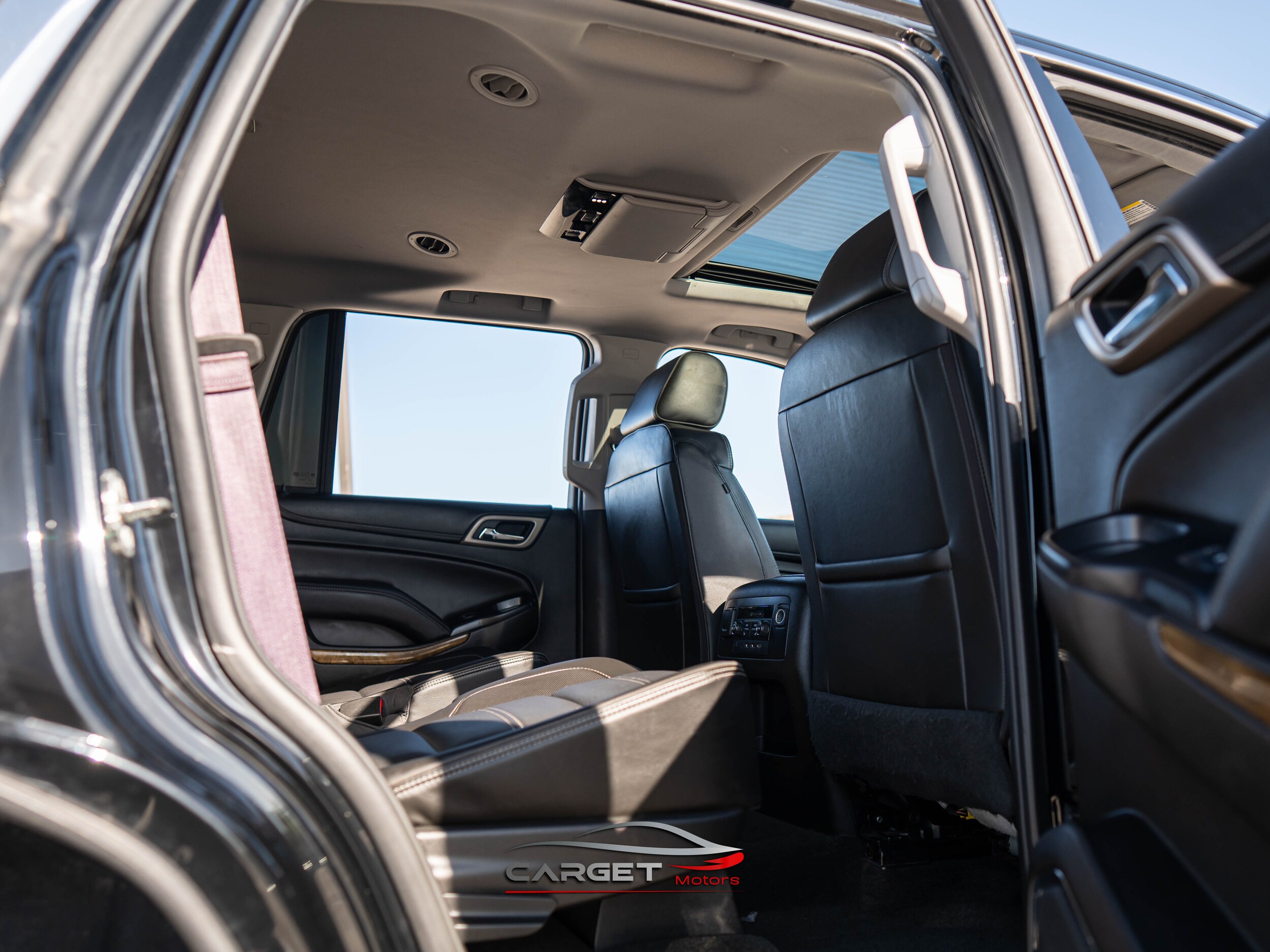 Vehicle image 19 of 53