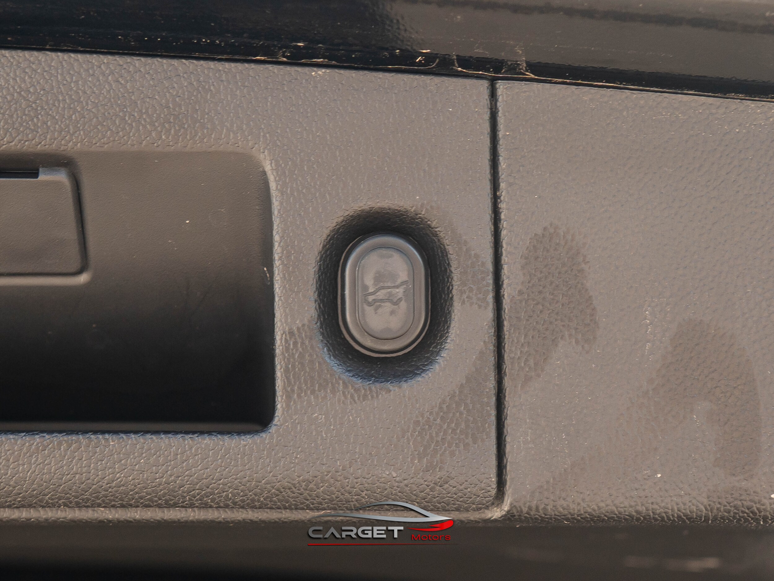 Vehicle image 48 of 53