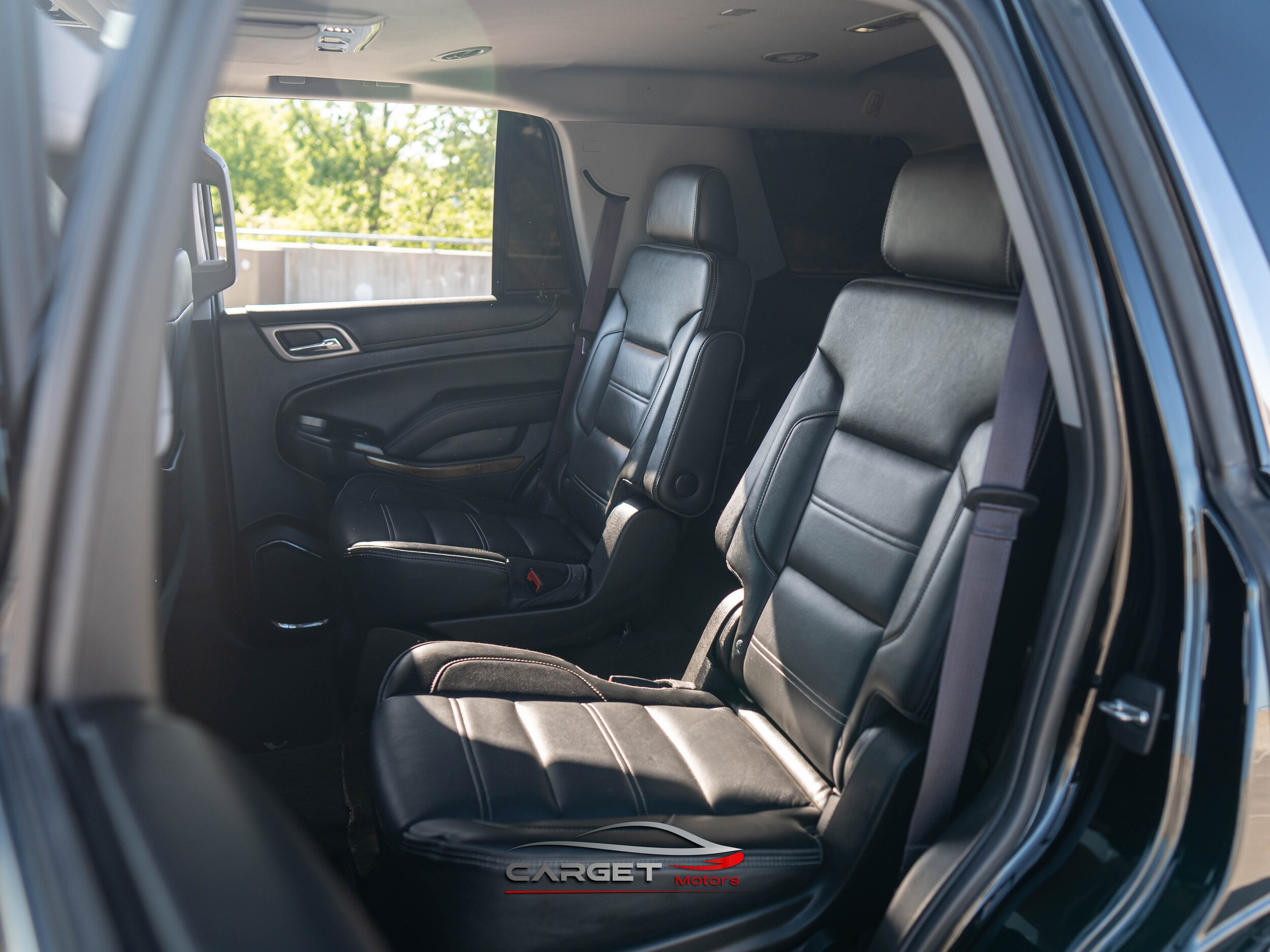 Vehicle image 21 of 53