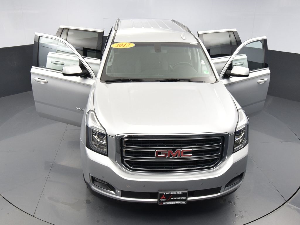 Vehicle image 4 of 38