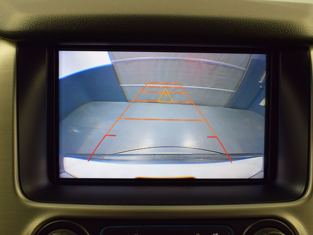 Vehicle image 25 of 38