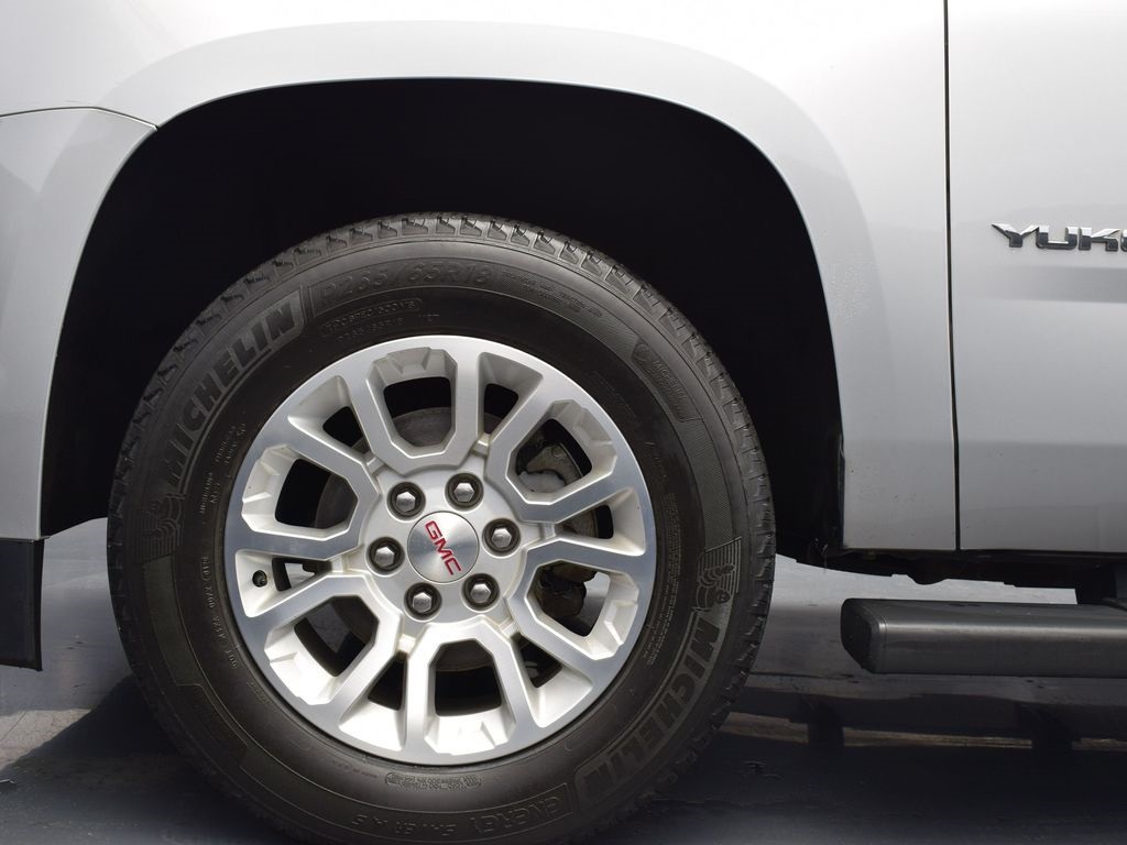 Vehicle image 18 of 38