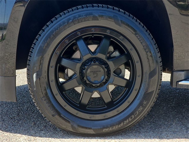 Vehicle image 19 of 26