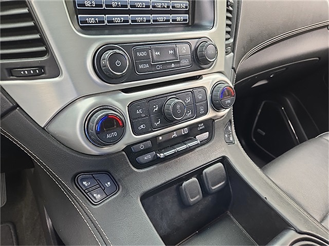 Vehicle image 15 of 25
