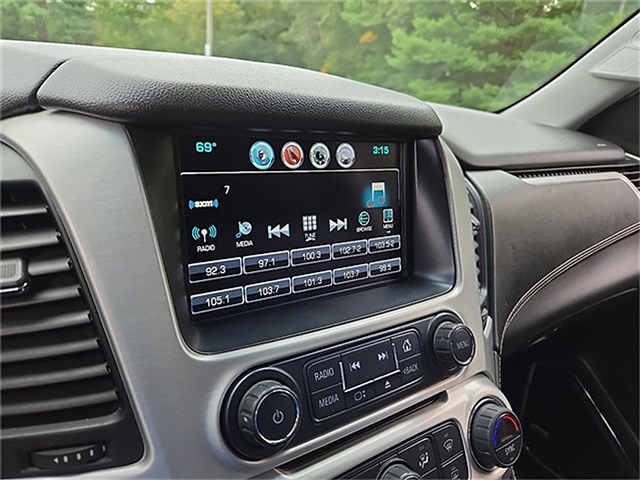 Vehicle image 14 of 25