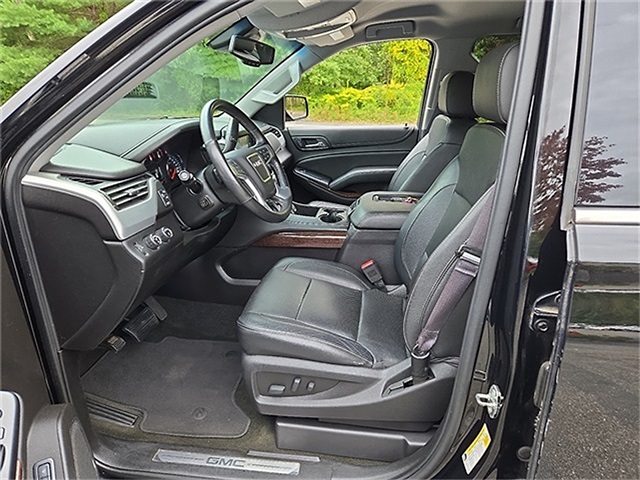 Vehicle image 11 of 25