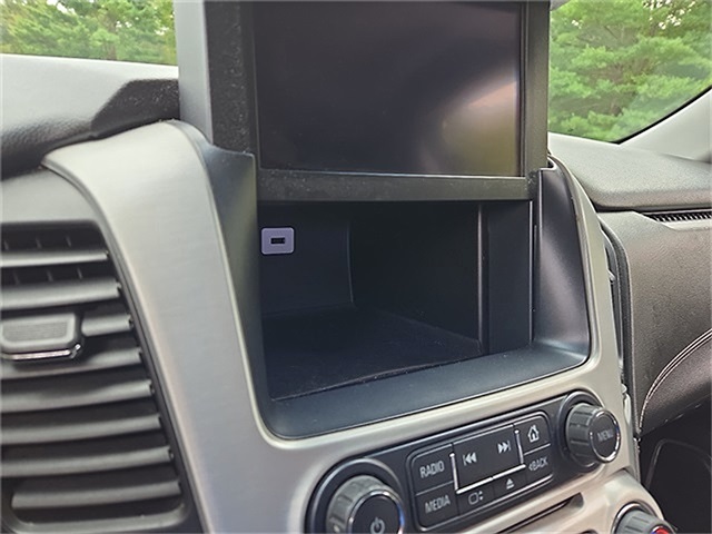 Vehicle image 23 of 25