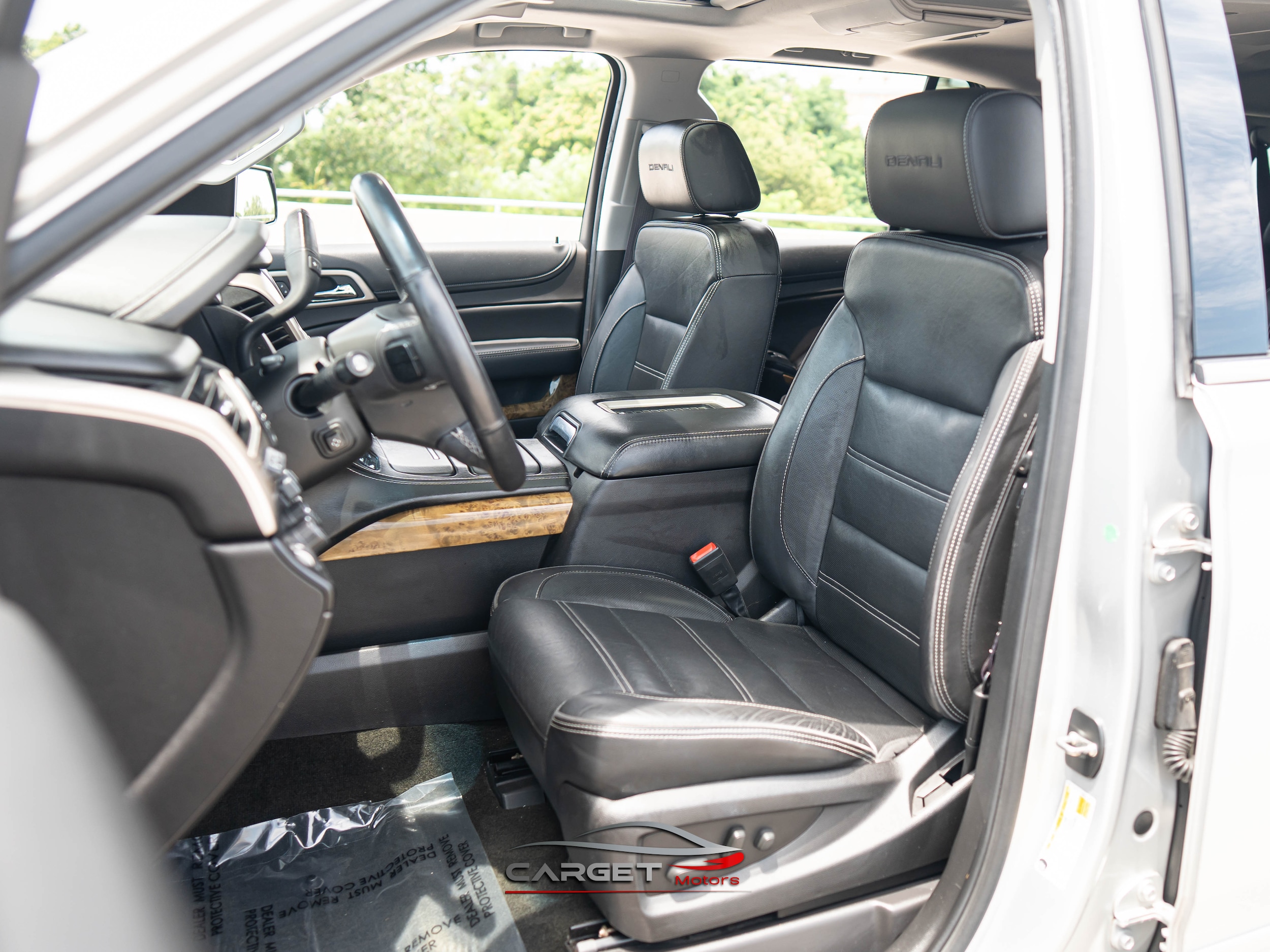 Vehicle image 17 of 54