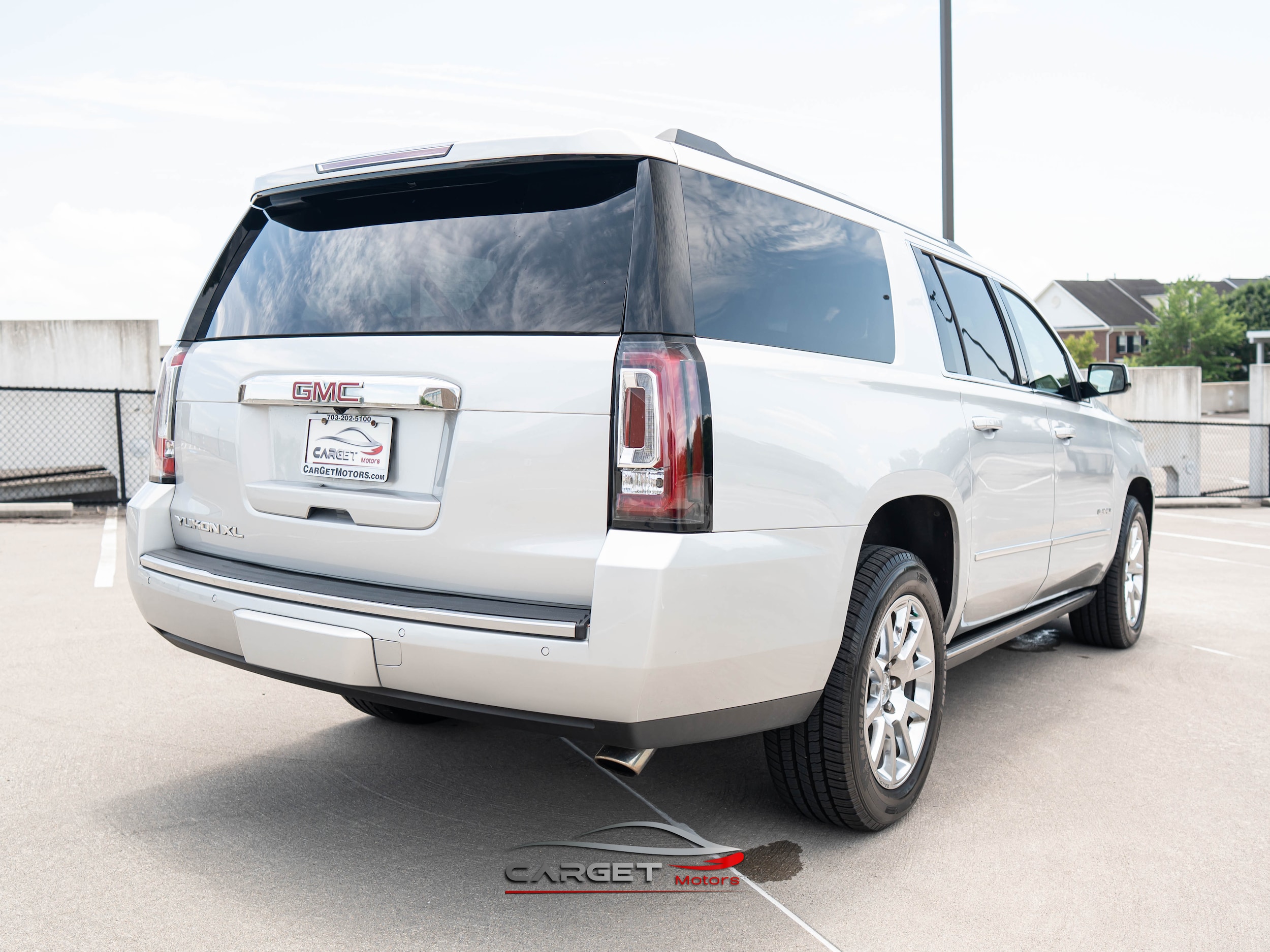 Vehicle image 5 of 54