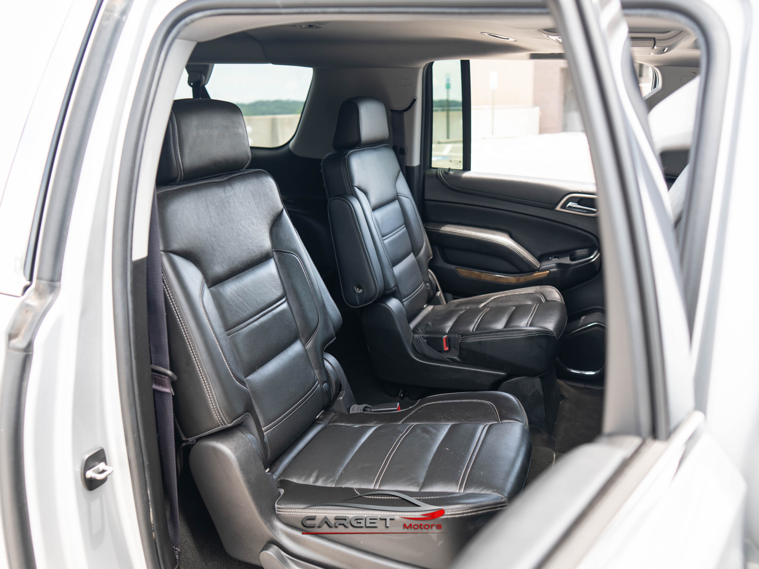 Vehicle image 14 of 54