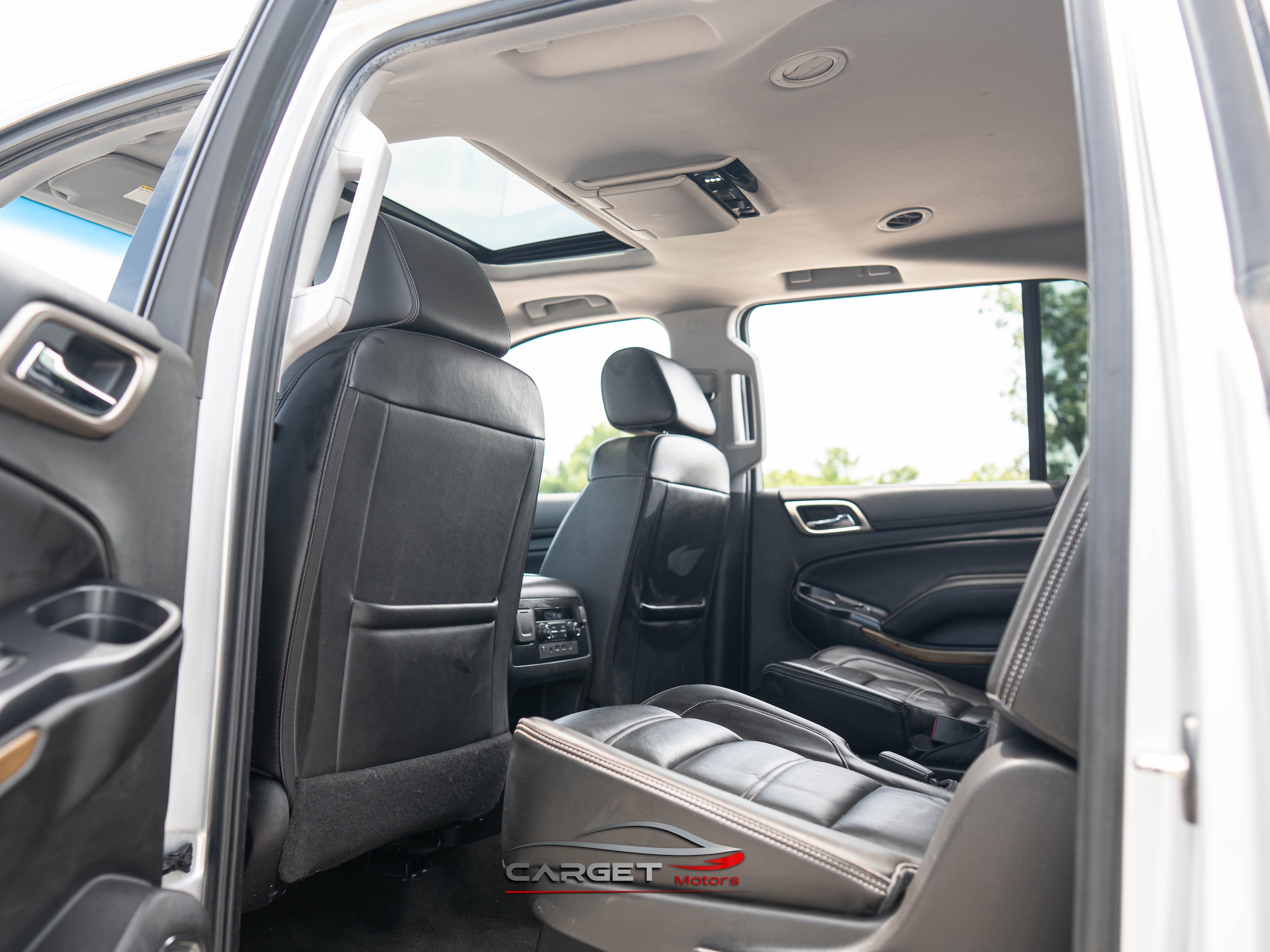 Vehicle image 20 of 54