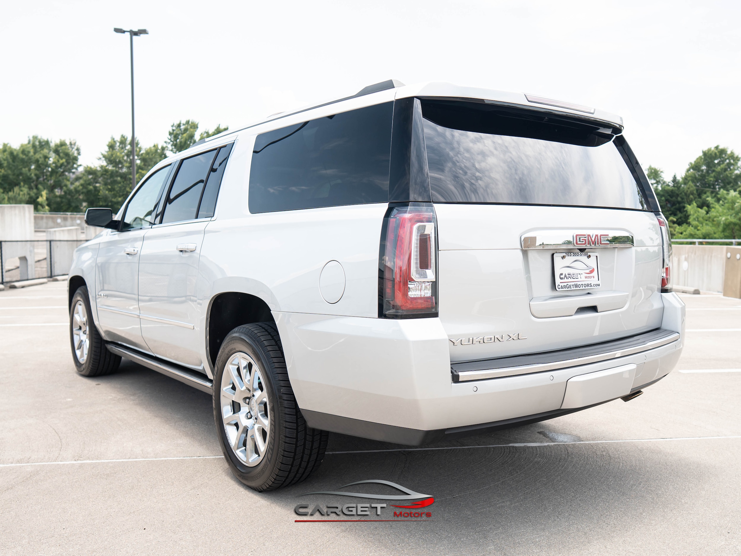 Vehicle image 6 of 54