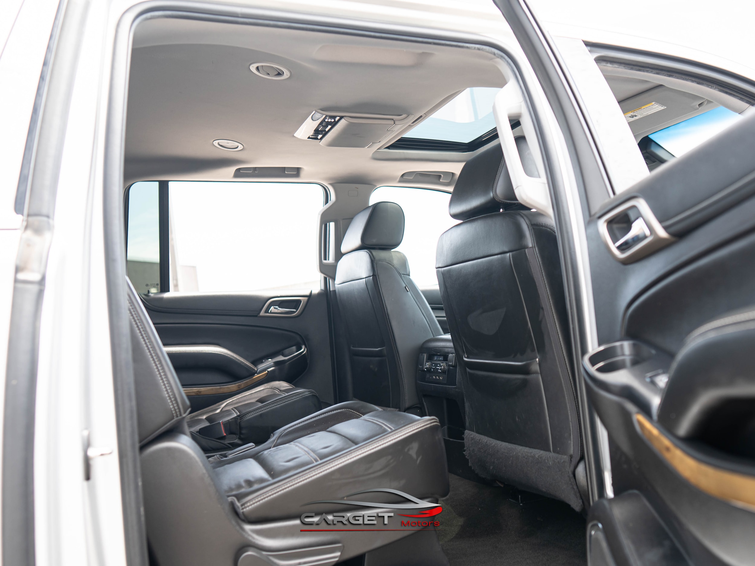 Vehicle image 19 of 54