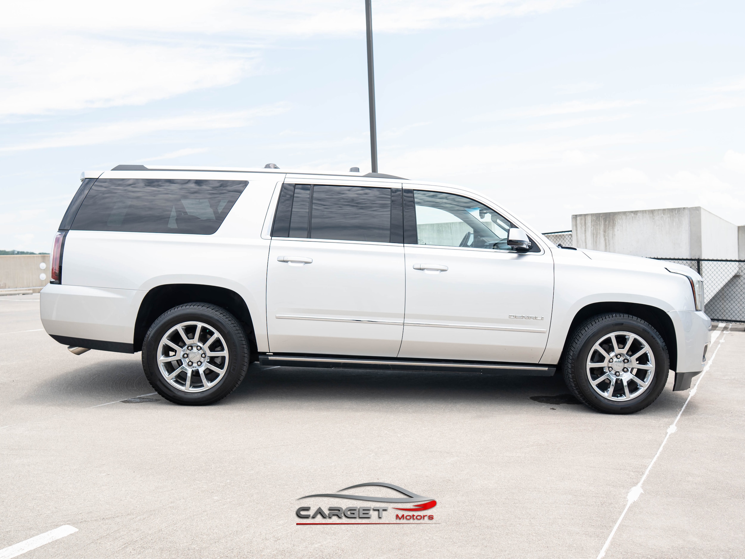 Vehicle image 4 of 54