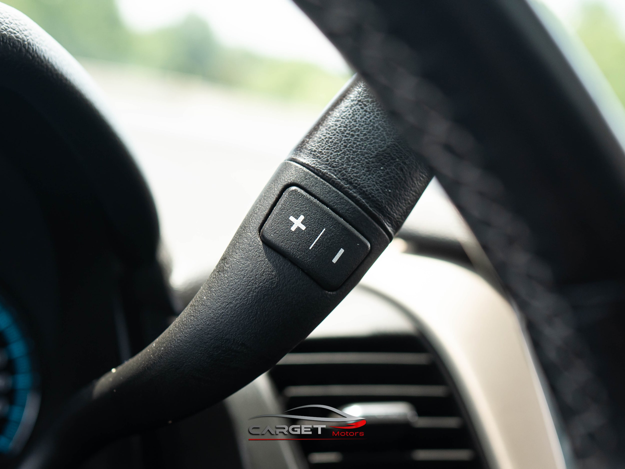 Vehicle image 36 of 54
