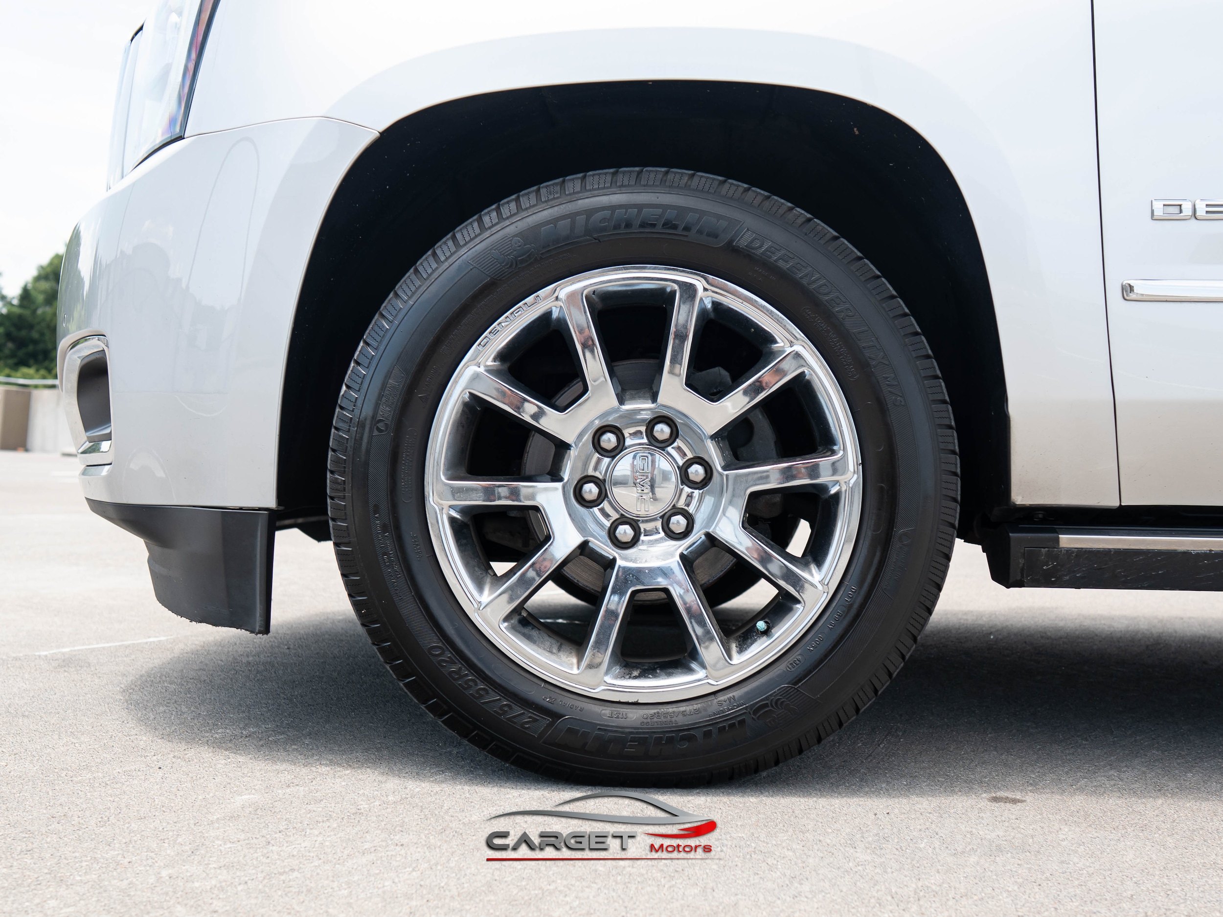 Vehicle image 10 of 54