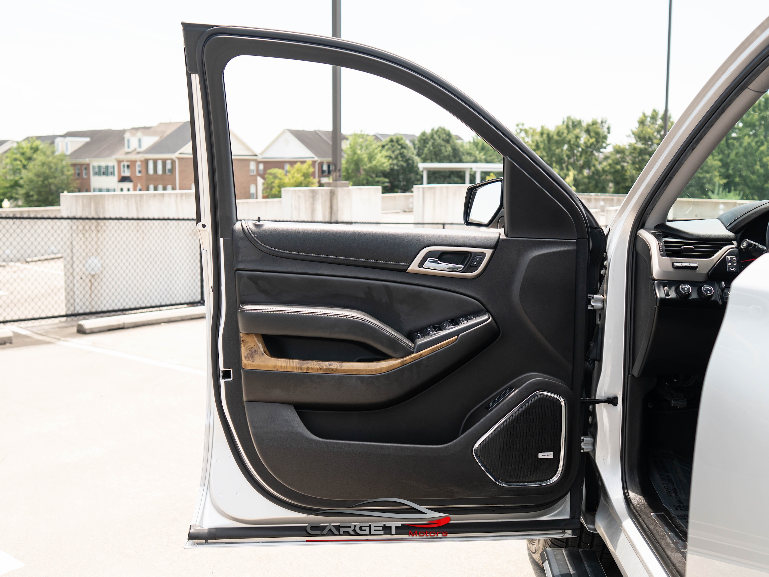 Vehicle image 25 of 54