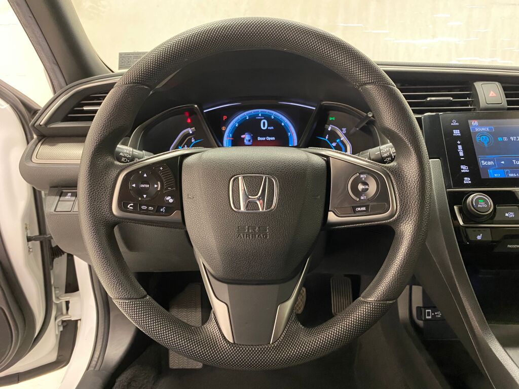 Vehicle image 32 of 35