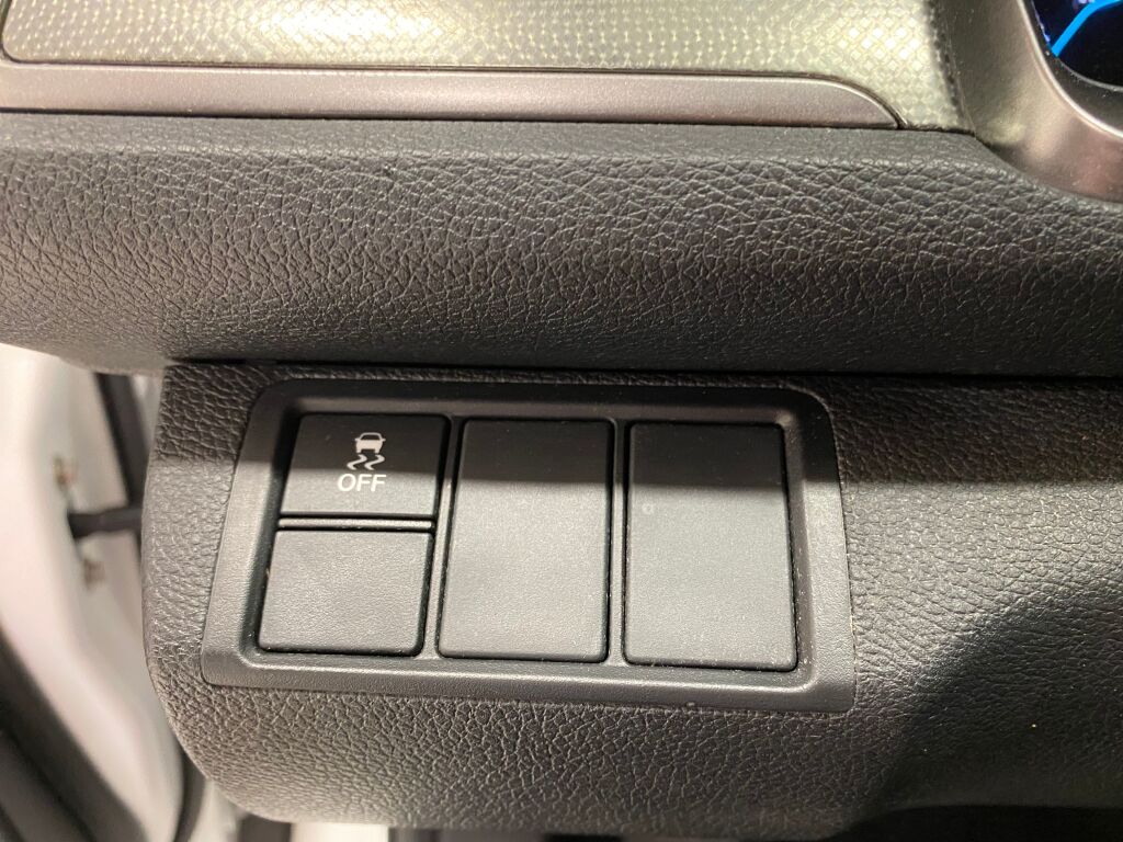 Vehicle image 30 of 35