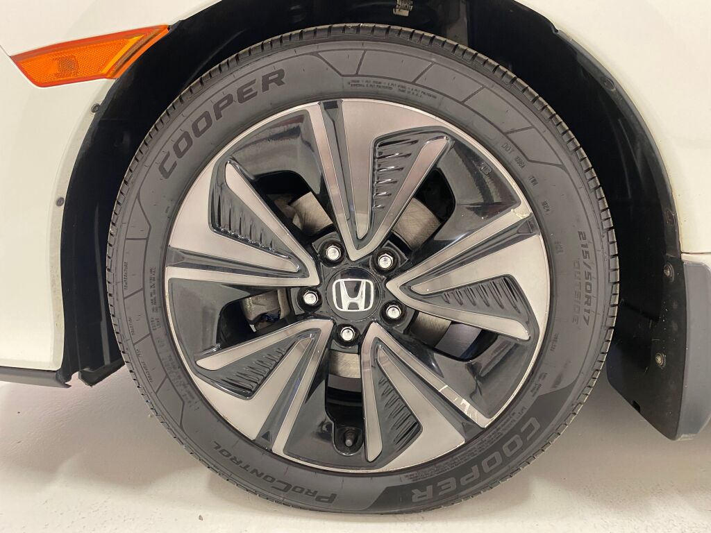 Vehicle image 15 of 35