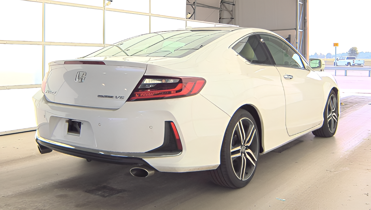 Vehicle image 4 of 4