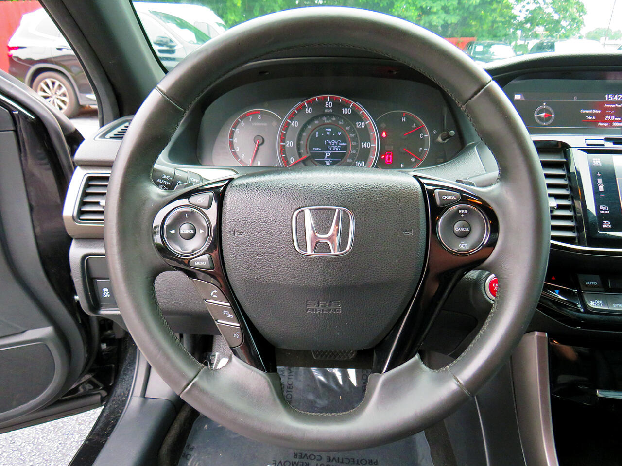 Vehicle image 20 of 34