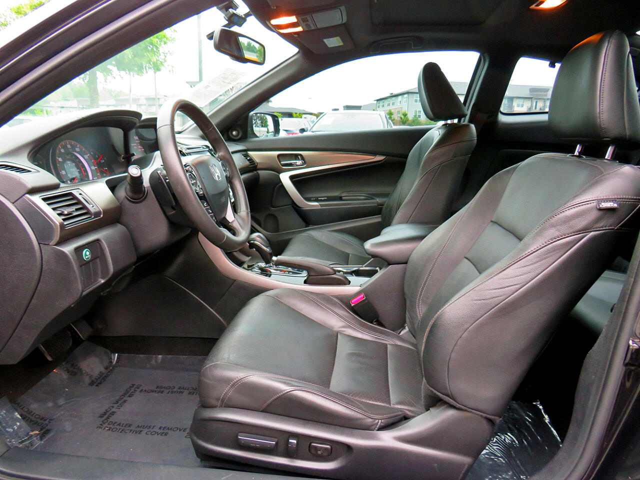 Vehicle image 14 of 34