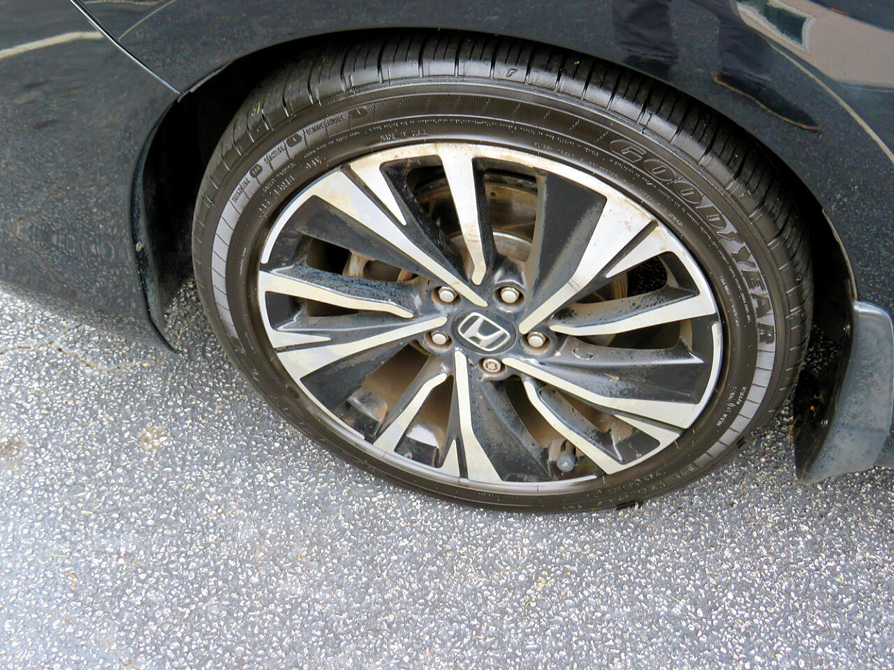 Vehicle image 11 of 34