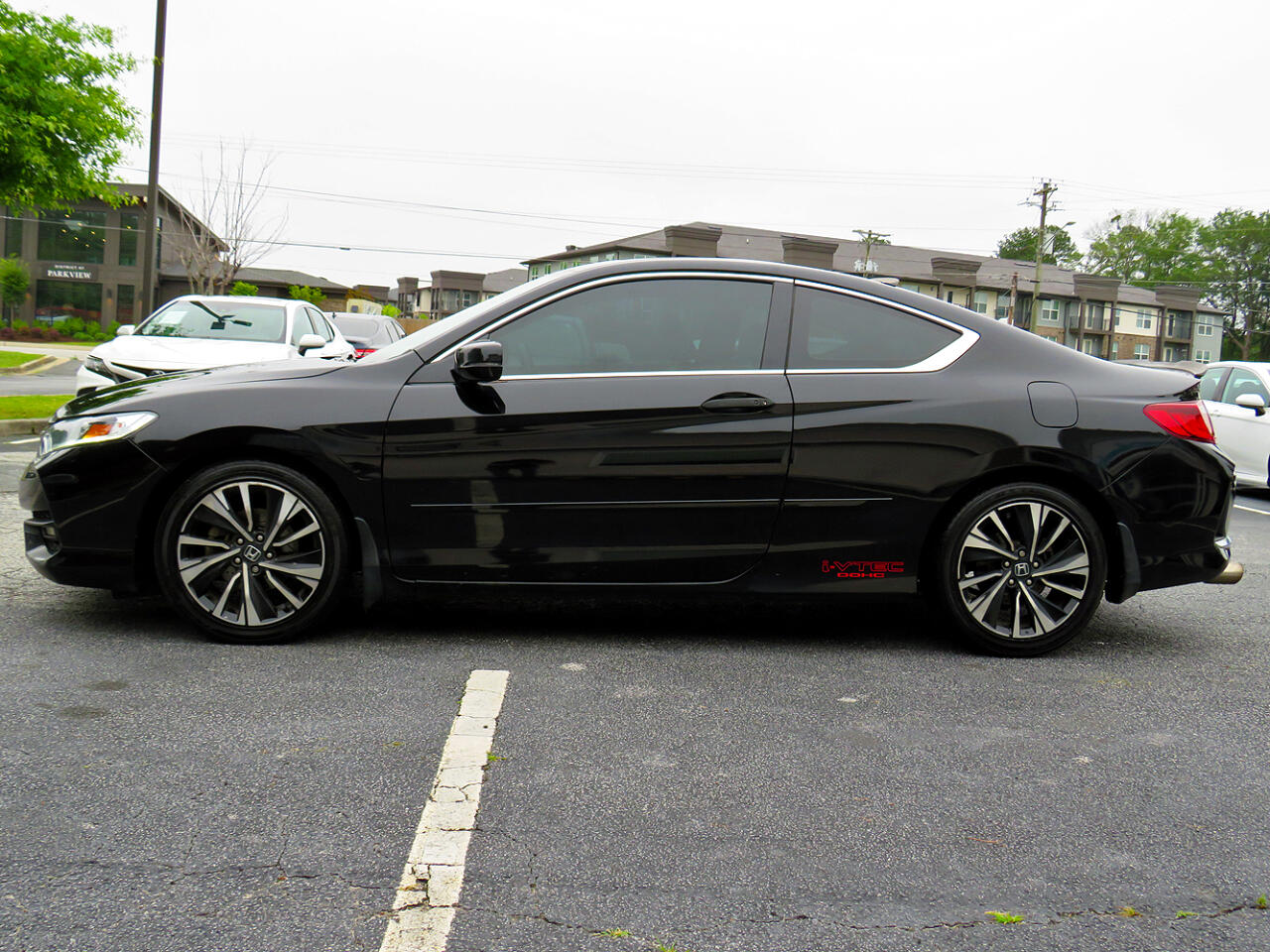Vehicle image 8 of 34