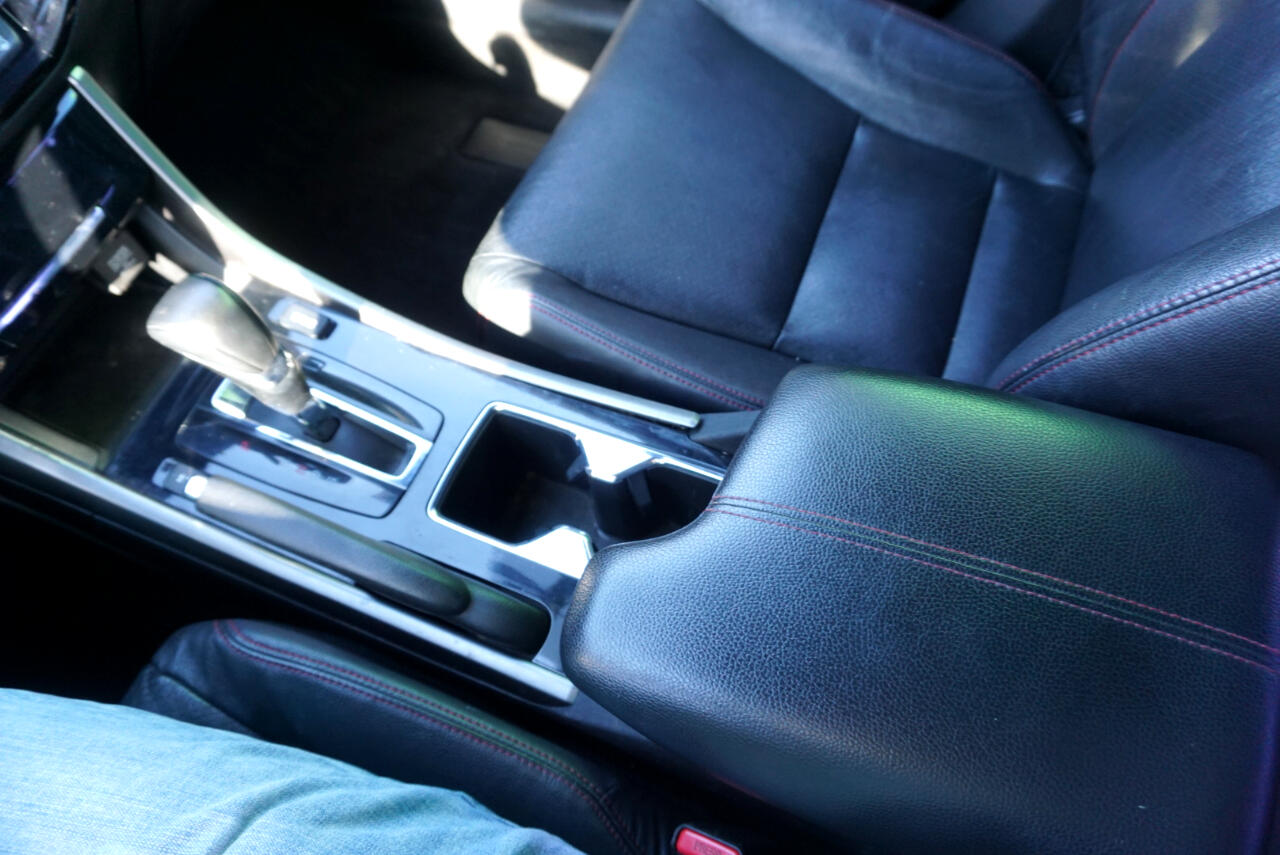 Vehicle image 12 of 13