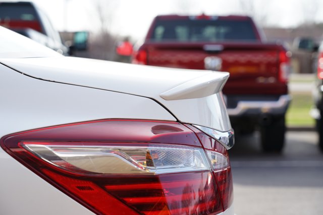Vehicle image 26 of 30