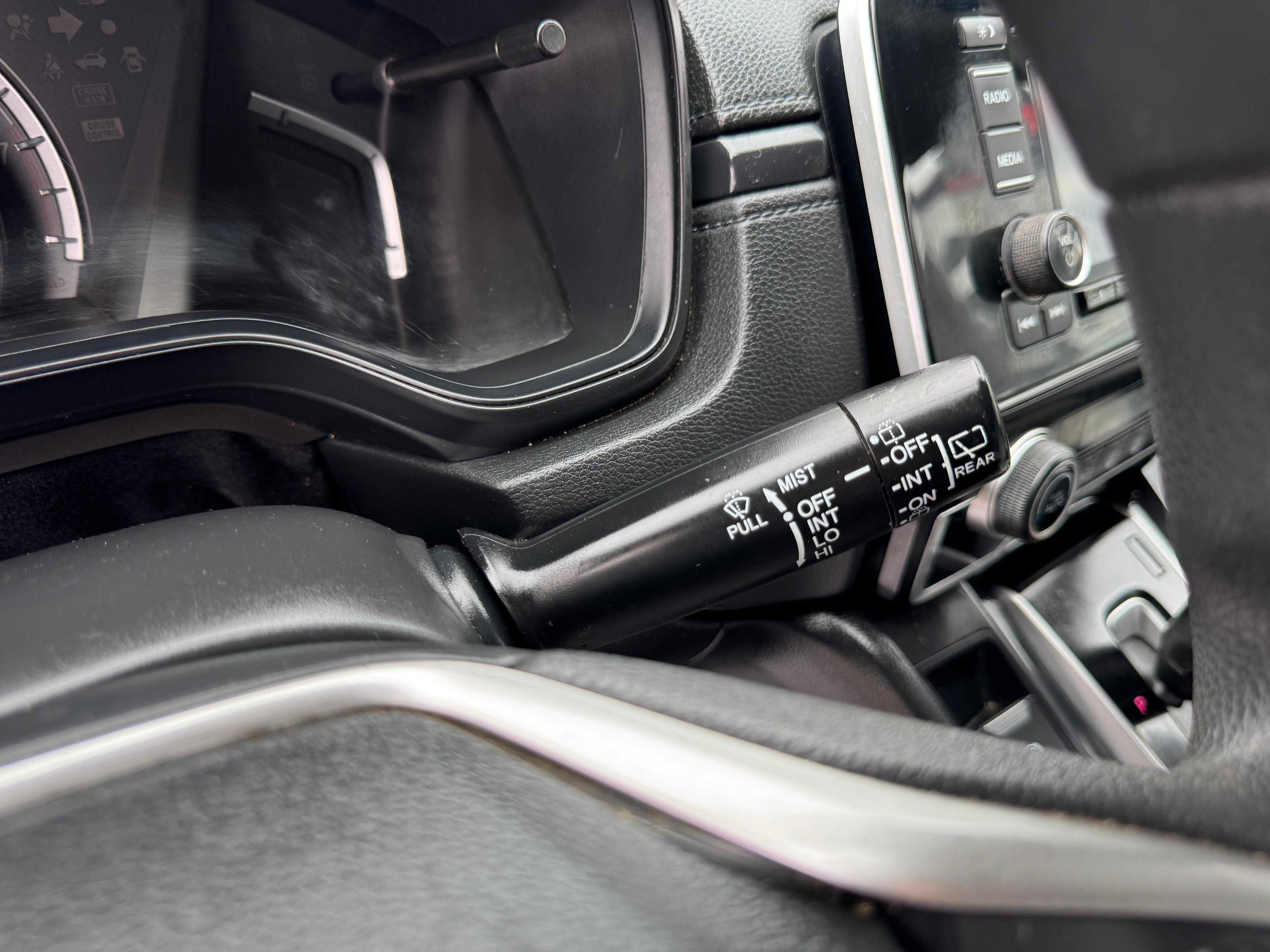 Vehicle image 30 of 63