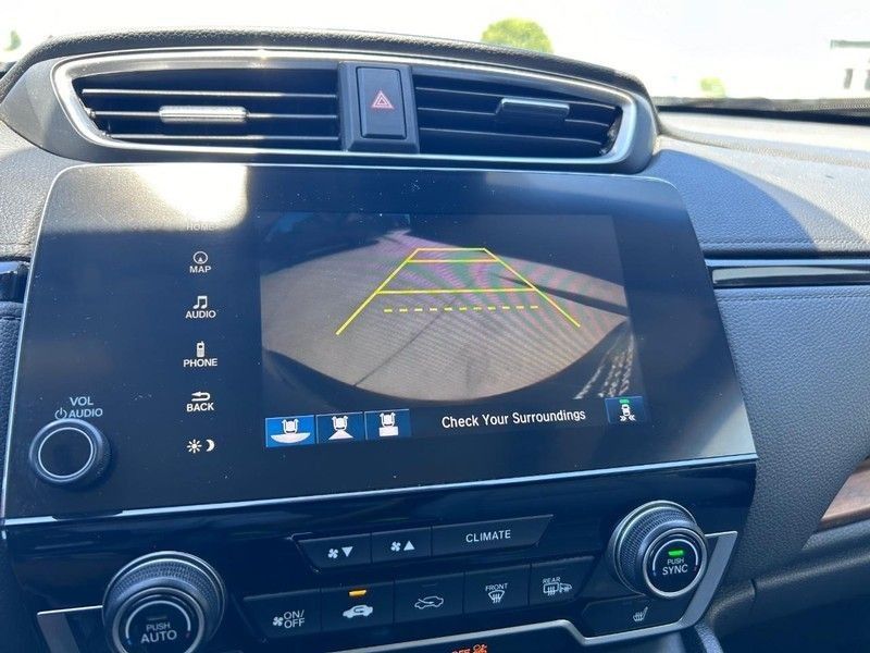 Vehicle image 16 of 24